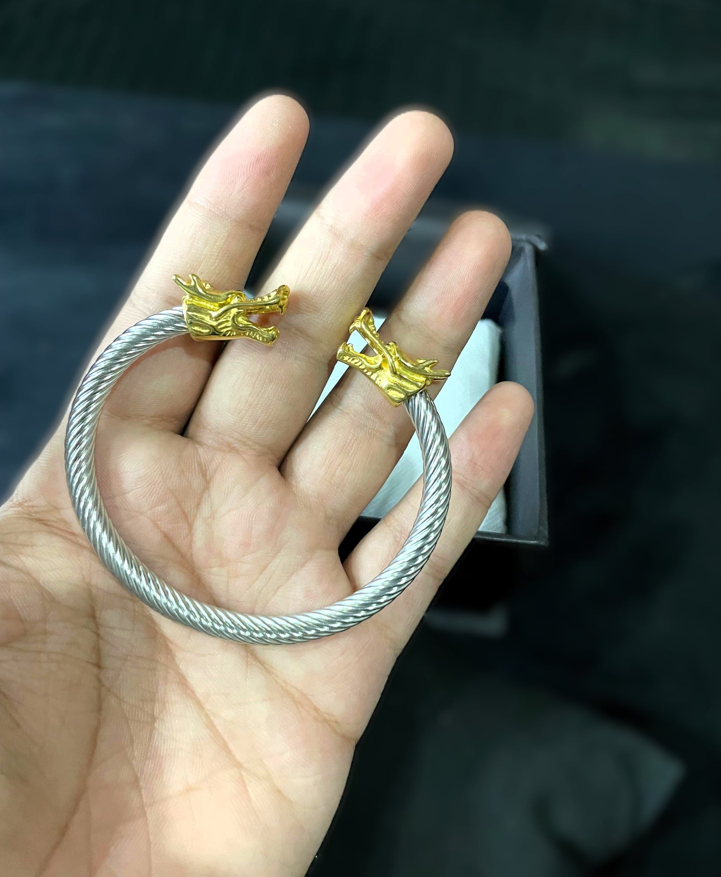 Golden Majesty - Dragon Head Bracelet