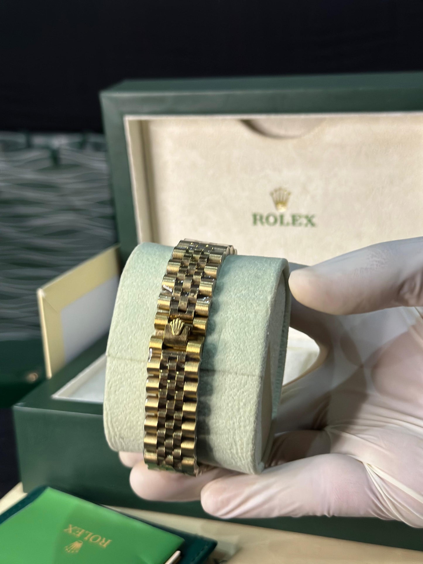 ROLEX  Date-Just Gold Edition – Black Diamond Dial