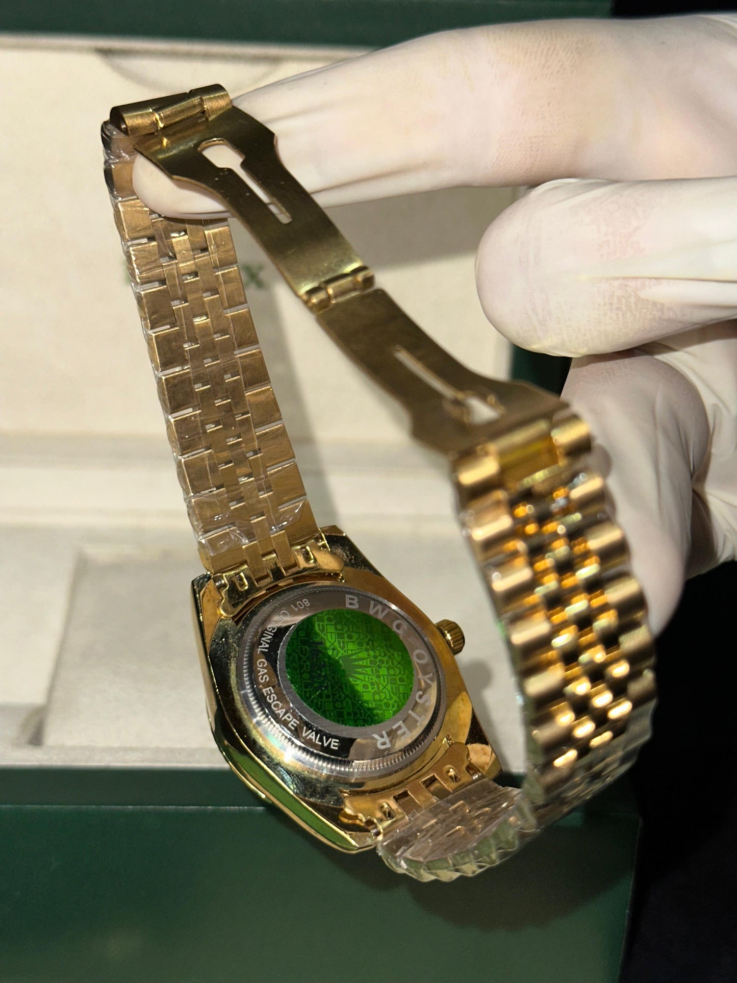 ROLEX  Date-Just  Gold Edition – Silver Diamond Dial