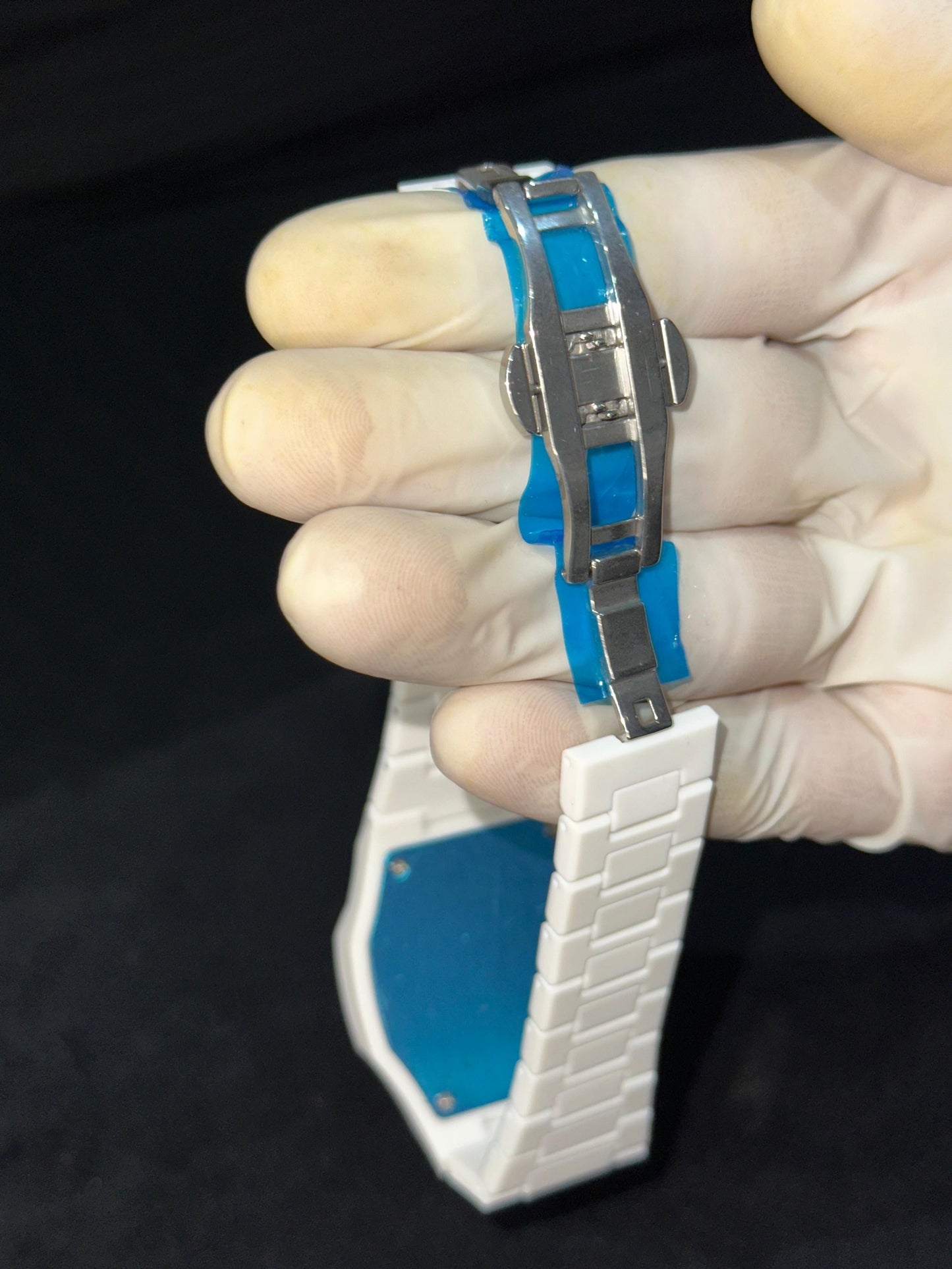 White Arabic Aura Watch